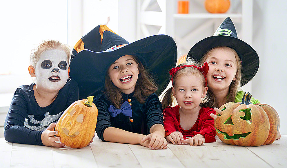 children on Halloween | Reading Housebar